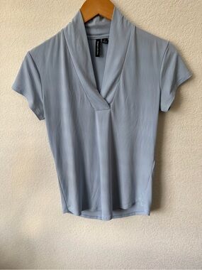 Light Blue Short Sleeve V-Neck Shawl Collar Top Size XS